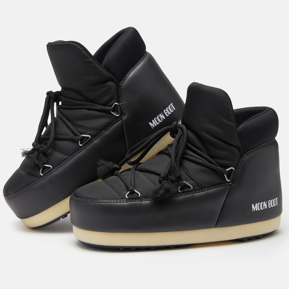 Black Moon Boots